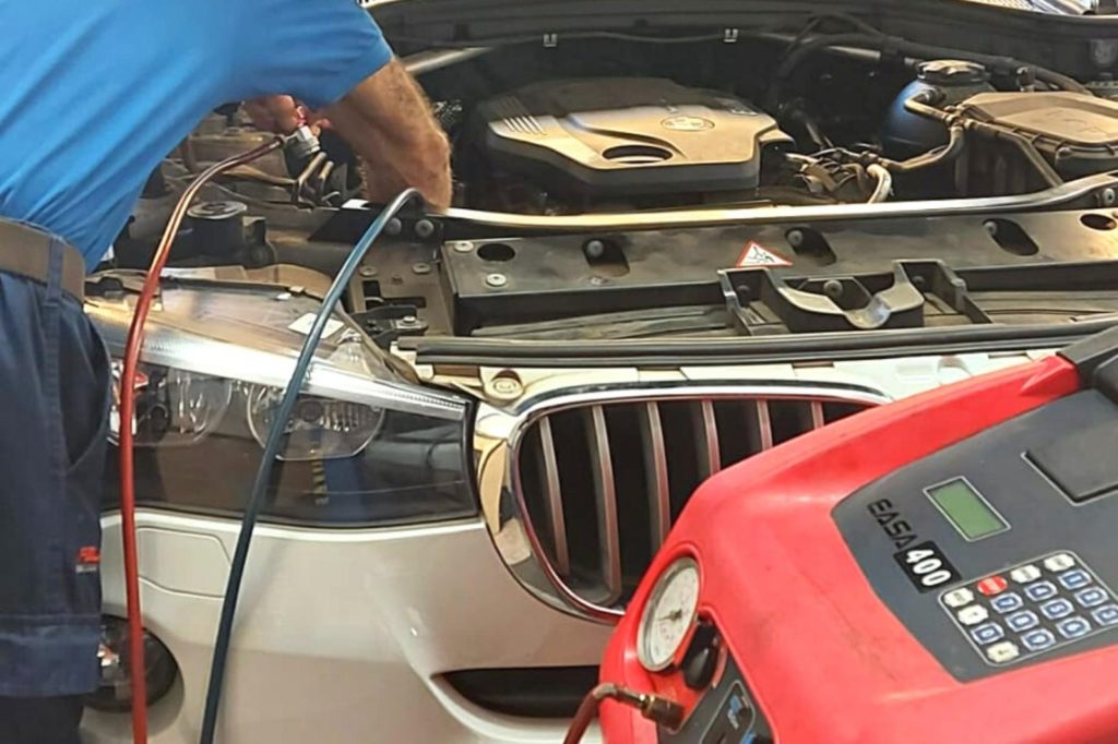Servicio de electricidad y electrónica